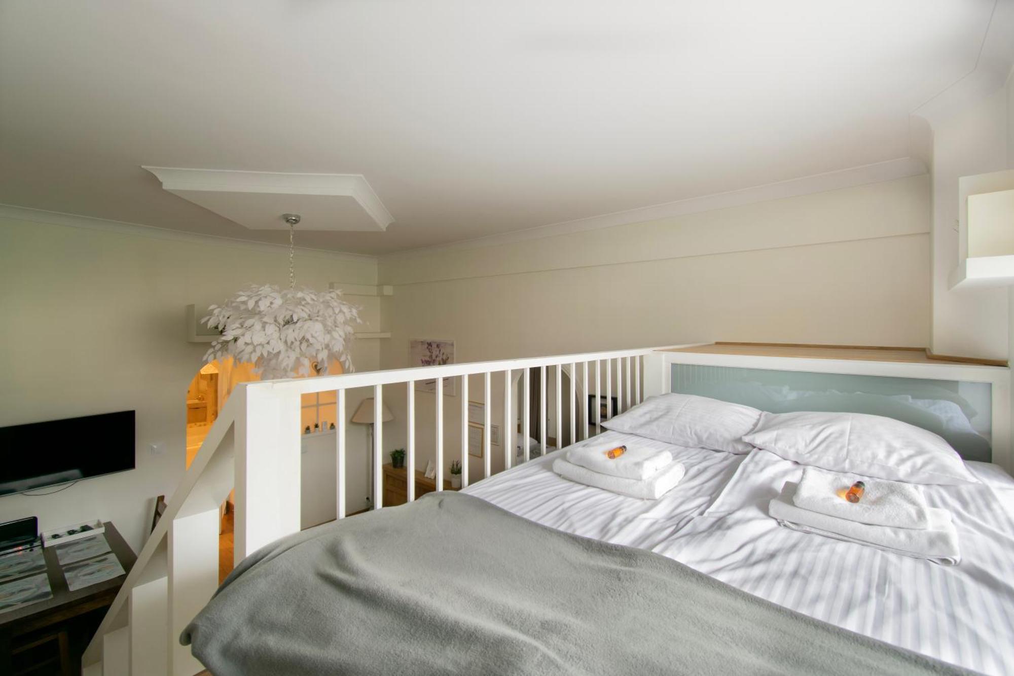 Stylish 2 Bedroom Apartment Morsztynowska Street Krakow Exterior photo