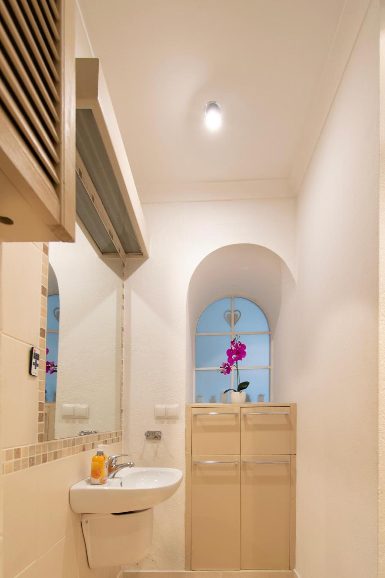 Stylish 2 Bedroom Apartment Morsztynowska Street Krakow Exterior photo